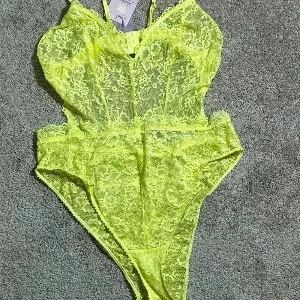 Savage X Fenty Lime/yellow lace teddy bodysuit plus size 3X - Picture 3 of 6